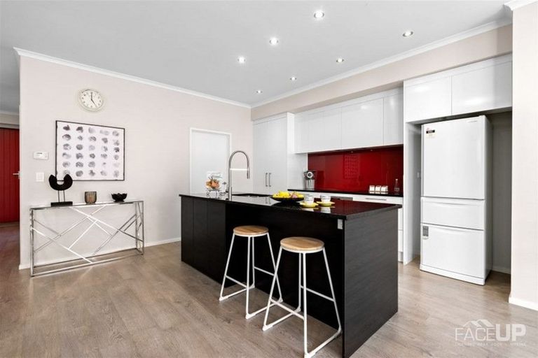 Photo of property in 4 Kotuku Lane, Hobsonville, Auckland, 0616