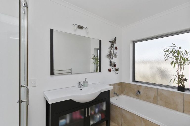 Photo of property in 37b Hobart Drive, Spotswood, New Plymouth, 4310