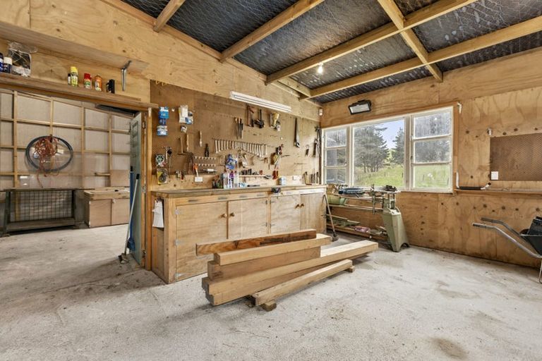 Photo of property in 41 Lincolnshire Road, Horokiwi, Wellington, 5016