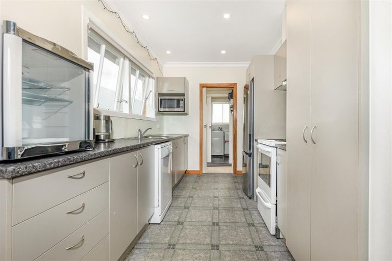 Photo of property in 1/60 Racecourse Road, Waiuku, 2123