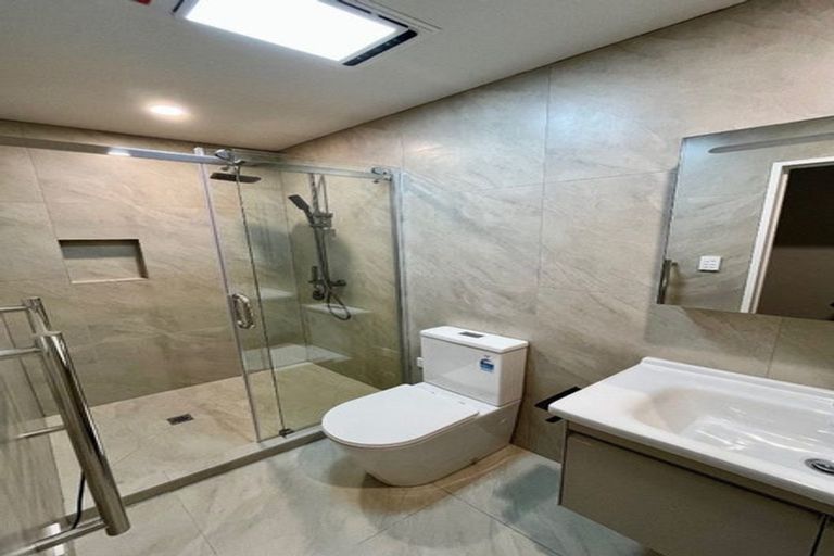 Photo of property in 41a Kelwyn Road, Kelston, Auckland, 0602