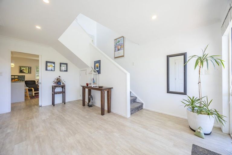 Photo of property in 39 Emlyn Place, Torbay, Auckland, 0630