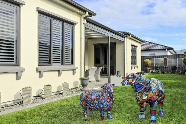 Photo of property in 16 Hunter Drive, Awatoto, Napier, 4110