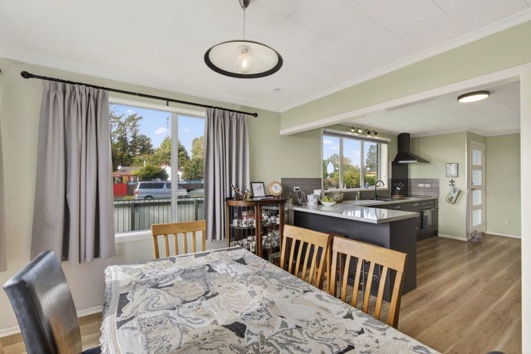 Photo of property in 20 Nikau Street, Inglewood, 4330