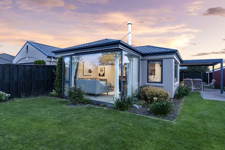 Photo of property in 35 Beechwood Drive, Northwood, Christchurch, 8051