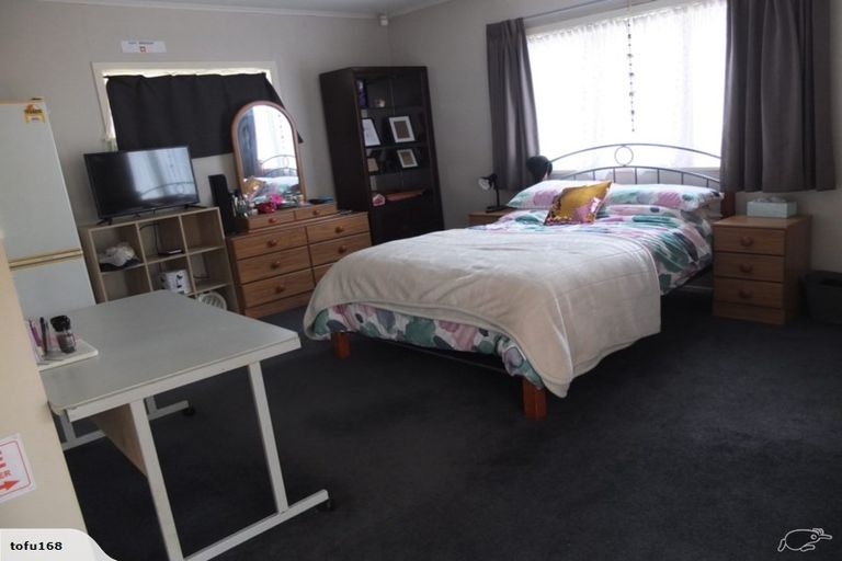 Photo of property in 91 Stottholm Road, Titirangi, Auckland, 0604