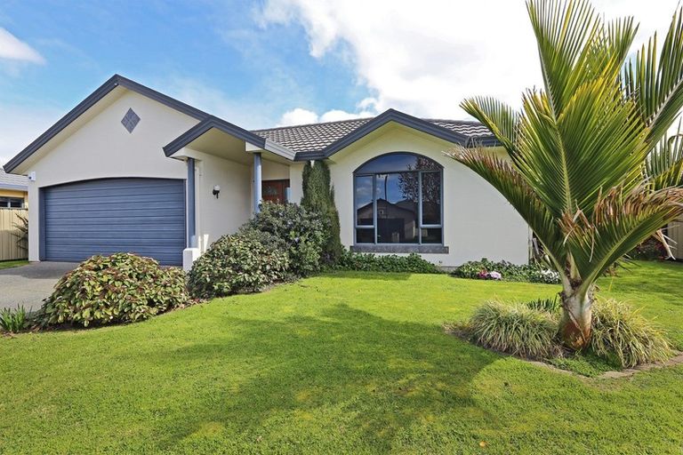 Photo of property in 10 Forbury Way, Taradale, Napier, 4112