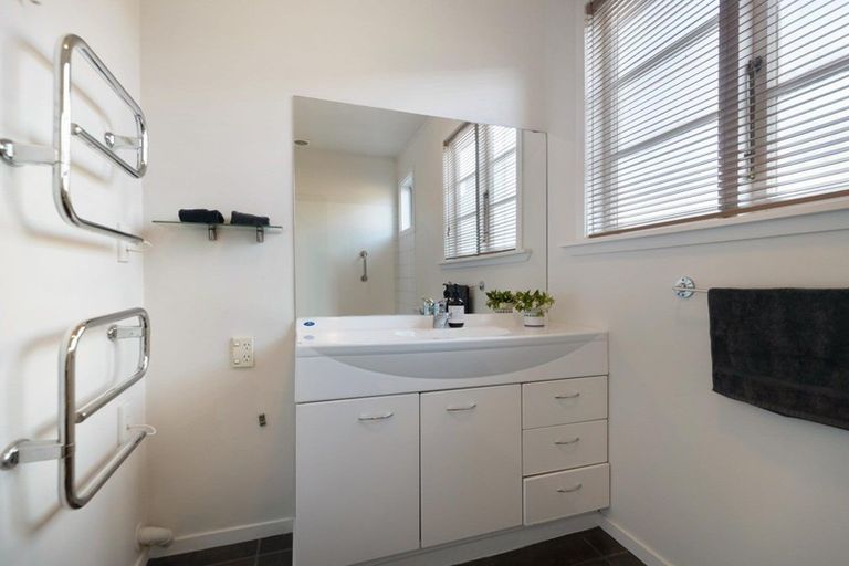 Photo of property in 65 Helwick Street, Wanaka, 9305