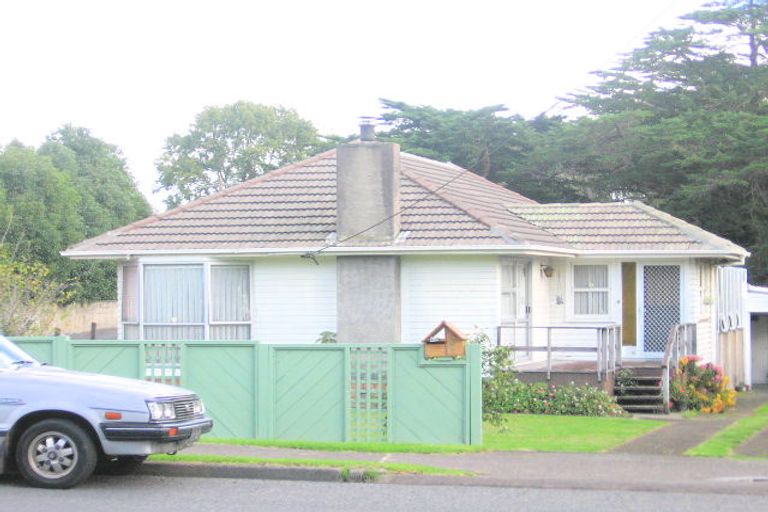 Photo of property in 3 Henderson Valley Road, Henderson, Auckland, 0612