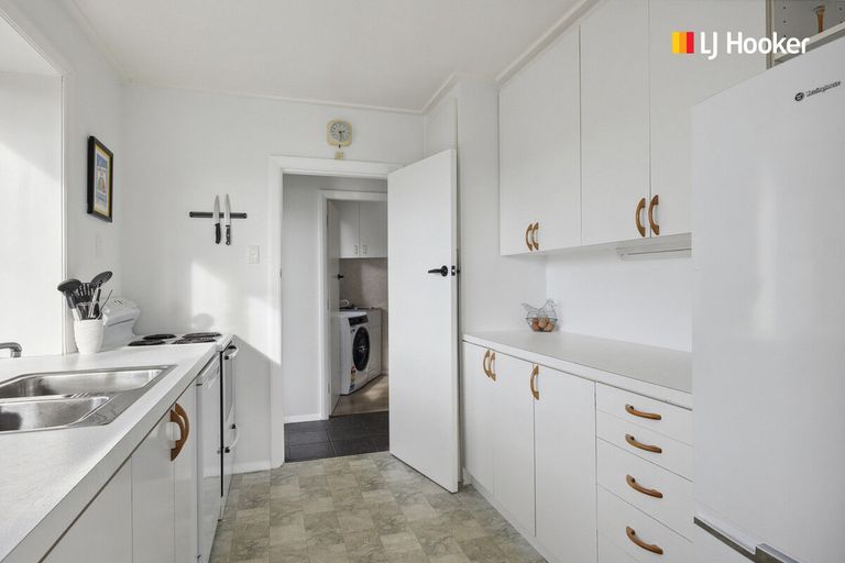 Photo of property in 43 Shandon Road, Vauxhall, Dunedin, 9013