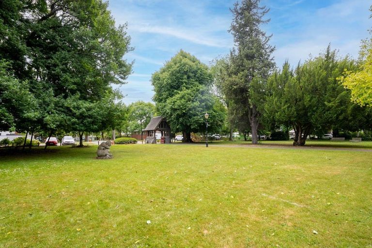 Photo of property in 4/14 Church Square, Addington, Christchurch, 8024