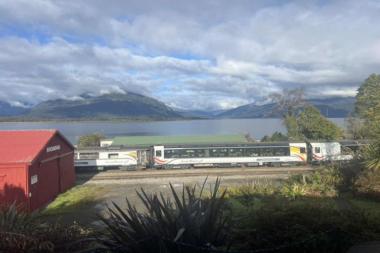 Photo of property in 40 Koe Street, Moana, 7872