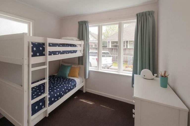 Photo of property in 54 Banbury Crescent, Fairfield, Hamilton, 3214