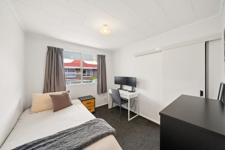 Photo of property in 2/13 Roband Crescent, Brown Owl, Upper Hutt, 5018