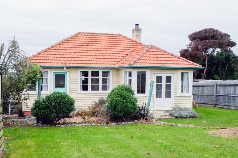 Photo of property in 4 Mclean Street, Oamaru North, Oamaru, 9400
