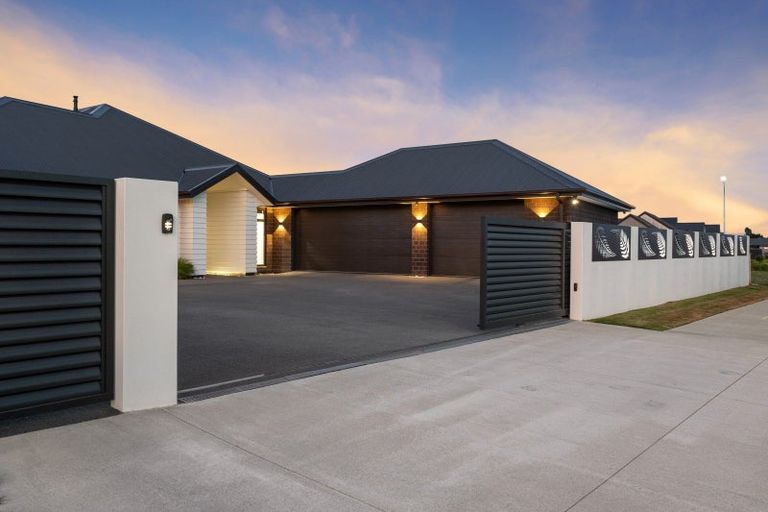 Photo of property in 12 Goldie Drive, Rangiora, 7400