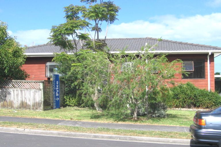 Photo of property in 1/14 Heathglen Place, Bayview, Auckland, 0629