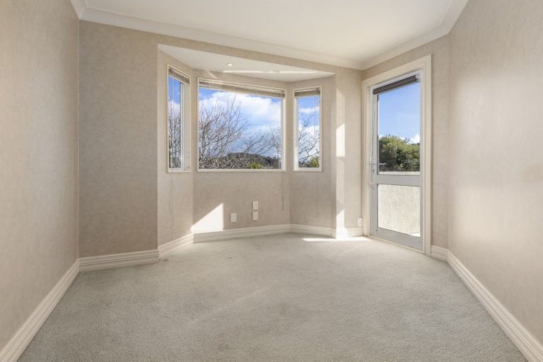 Photo of property in 40 Samwell Drive, Whitby, Porirua, 5024