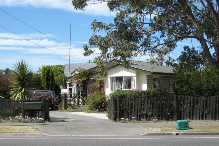 Photo of property in 405 Mairehau Road, Parklands, Christchurch, 8083
