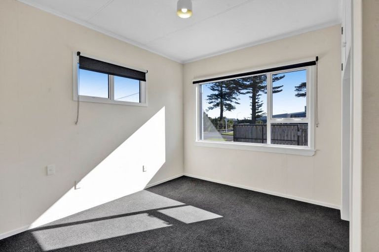 Photo of property in 23 Longfellow Road, Opunake, 4616