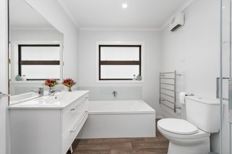 Photo of property in 6 Poplar Grove, Feilding, 4702