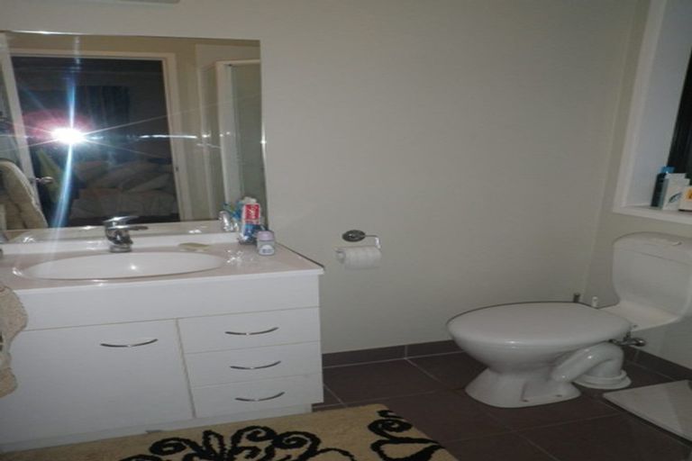 Photo of property in 19 Jadewynn Drive, Massey, Auckland, 0614