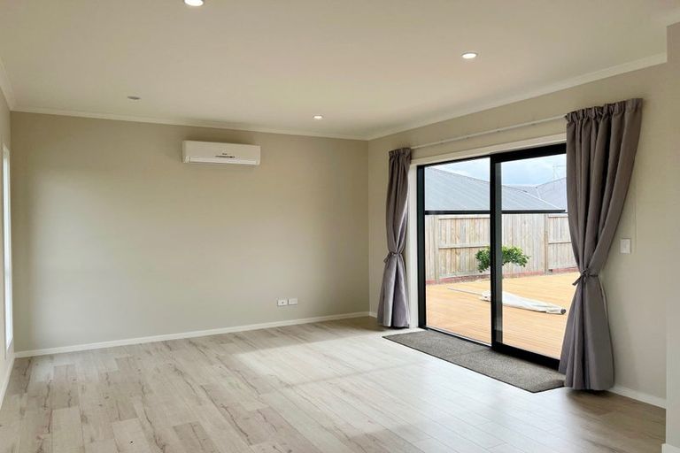 Photo of property in 8 Faber Place, Rototuna North, Hamilton, 3210