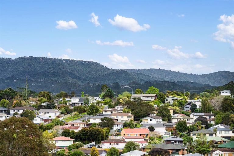 Photo of property in 64 Sunvue Road, Glen Eden, Auckland, 0602