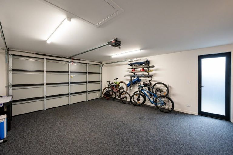 Photo of property in 2 Mcneil Crescent, Wanaka, 9305