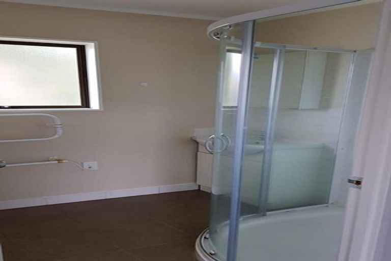 Photo of property in 20 Thistledew Place, Bayview, Auckland, 0629