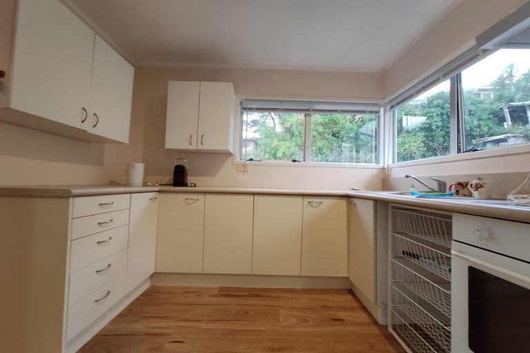 Photo of property in 2/19 Capilano Place, Glenfield, Auckland, 0629