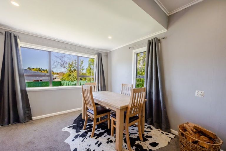 Photo of property in 3 Great North Road, Waipawa, 4210