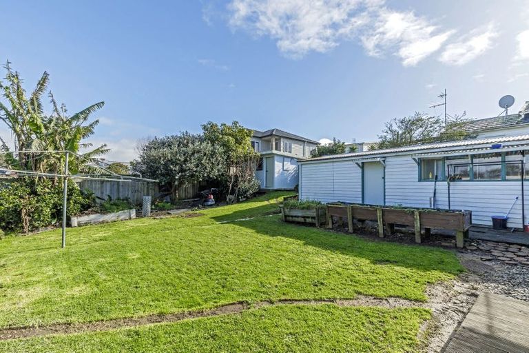 Photo of property in 43 Margaret Road, Papatoetoe, Auckland, 2025