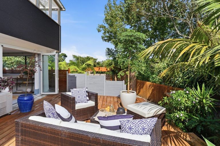 Photo of property in 1/149 Eskdale Road, Birkdale, Auckland, 0626