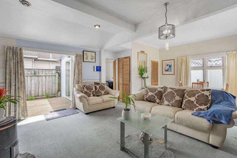 Photo of property in 53 William Street, Petone, Lower Hutt, 5012