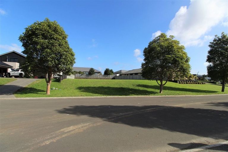 Photo of property in 12 Leeward Drive, Whitianga, 3510