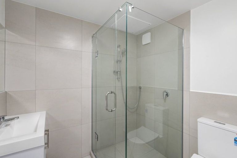 Photo of property in 1b/4045 Great North Road, Glen Eden, Auckland, 0602