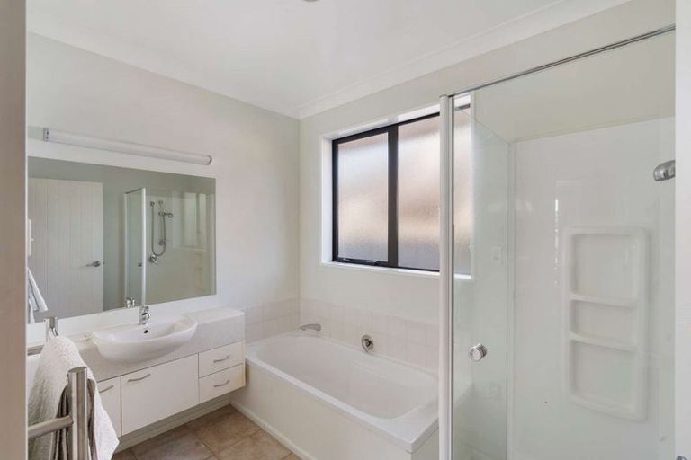 Photo of property in 17 Kedleston Drive, Avonhead, Christchurch, 8042