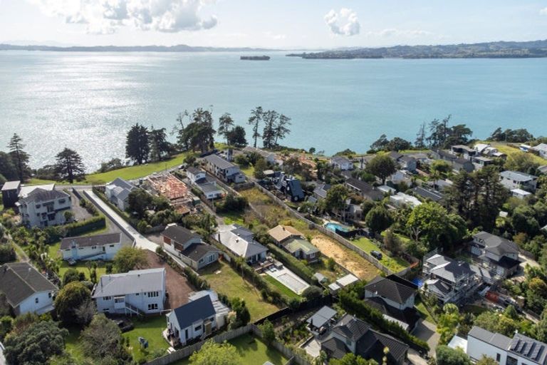Photo of property in 75 Marine Parade, Mellons Bay, Auckland, 2014