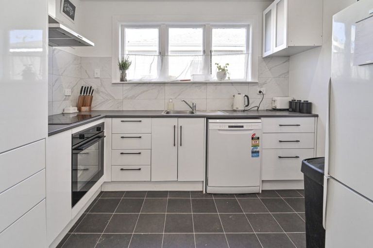 Photo of property in 14 Evenden Road, Tomoana, Hastings, 4120