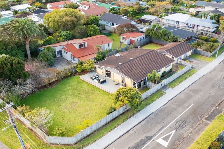 Photo of property in 49 Donovan Road, Paraparaumu Beach, Paraparaumu, 5032
