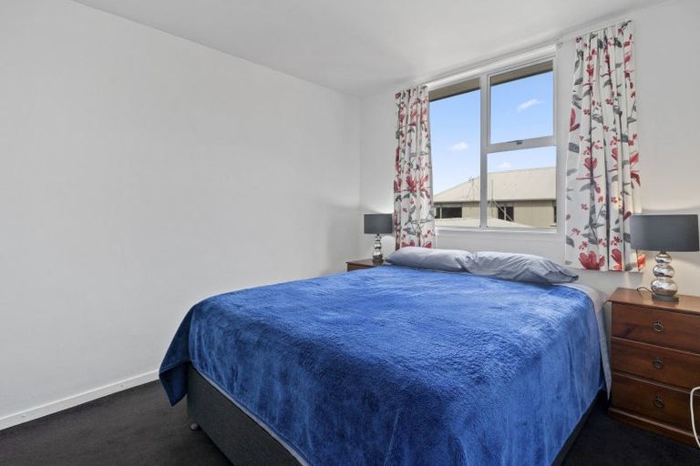 Photo of property in 127u6 Queens Drive, Lyall Bay, Wellington, 6022