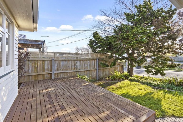 Photo of property in 116 Riverlaw Terrace, Saint Martins, Christchurch, 8022