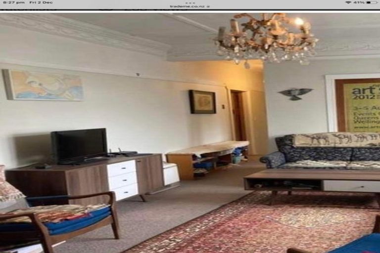 Photo of property in 8 Milne Terrace, Island Bay, Wellington, 6023