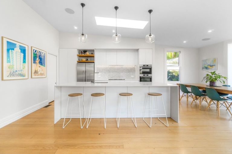 Photo of property in 15 Saint Leonards Road, Devonport, Auckland, 0624