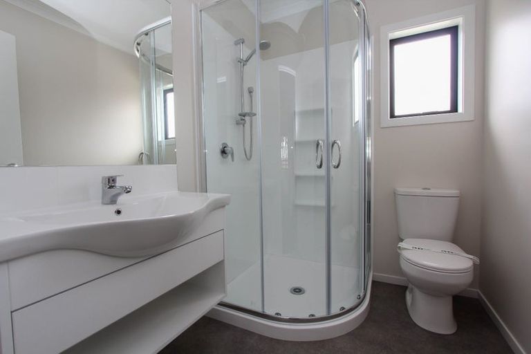 Photo of property in 9u3 Heath Street, Saint Andrews, Hamilton, 3200