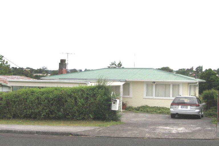 Photo of property in 1/32 Sunnyfield Crescent, Glenfield, Auckland, 0629