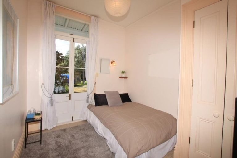 Photo of property in 14 Sinclair Street, Devonport, Auckland, 0624