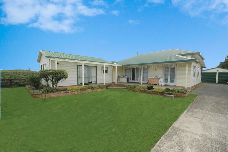 Photo of property in 241 Bremner Road, Karaka, Drury, 2113