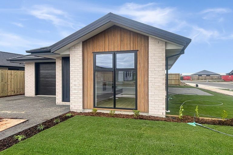 Photo of property in 13 Accadia Drive, Rolleston, 7614